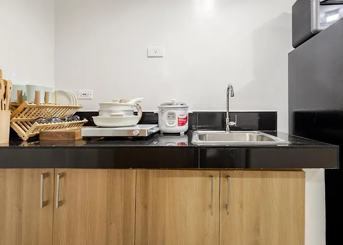 Near Sm Bf & Shopwise Slex Accessible 2br For 4 *
