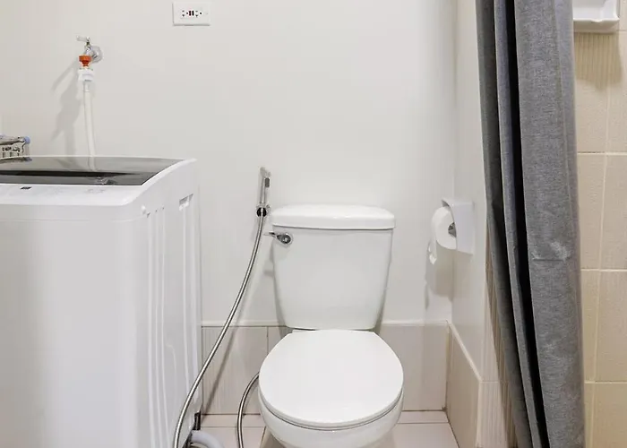 Near Sm Bf & Shopwise Slex Accessible 2br For 4