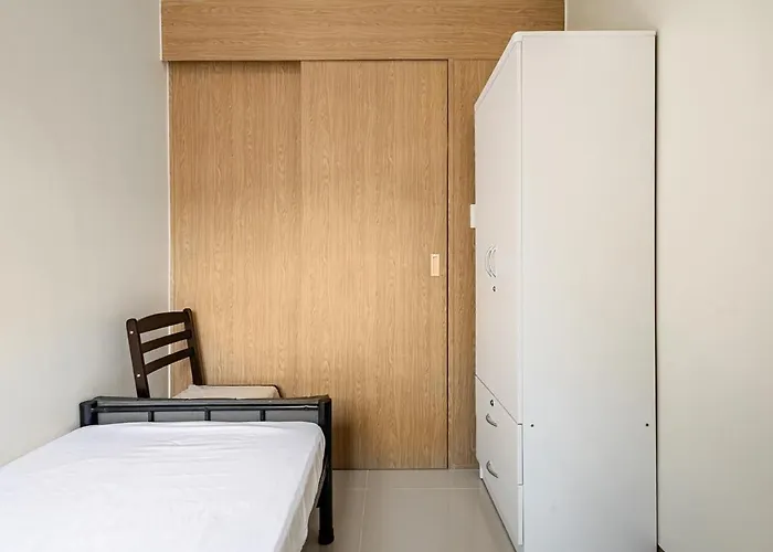 Near Sm Bf & Shopwise Slex Accessible 2br For 4 * Manila